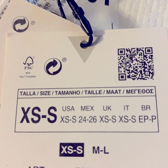 SOLD NWT Zara Limitless Contour Halter Crop - Picture 5 of 5